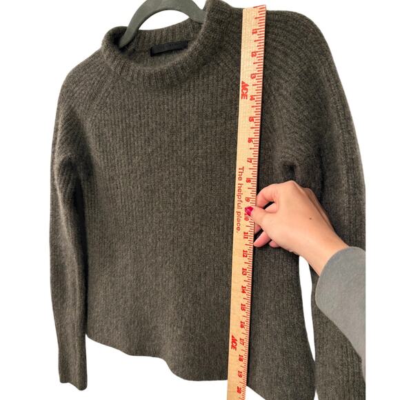Jenni Kayne XS 100% Cashmere Fisherman Sweater $425 Fitted Olive Green/Dark Gray - Picture 7 of 9